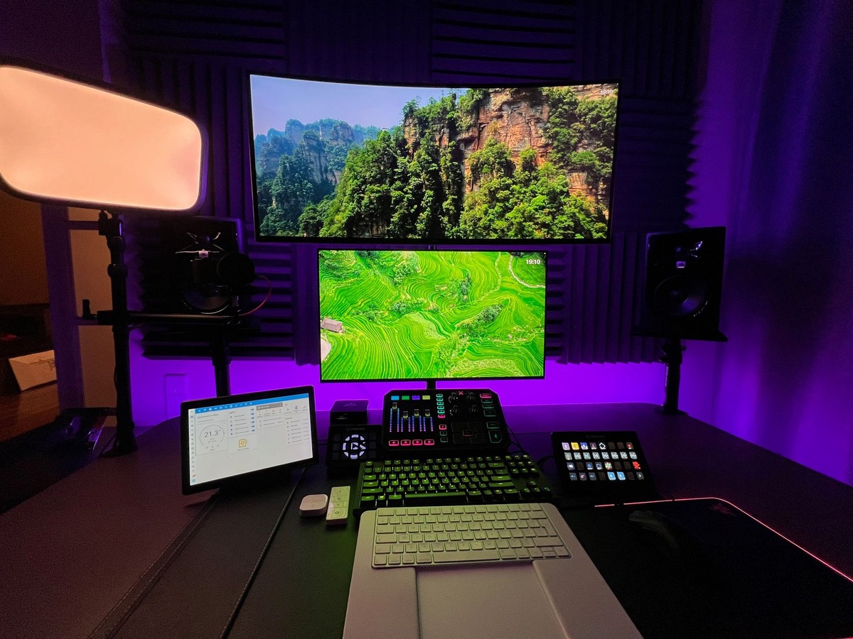 Kitze's workspace — photo 2