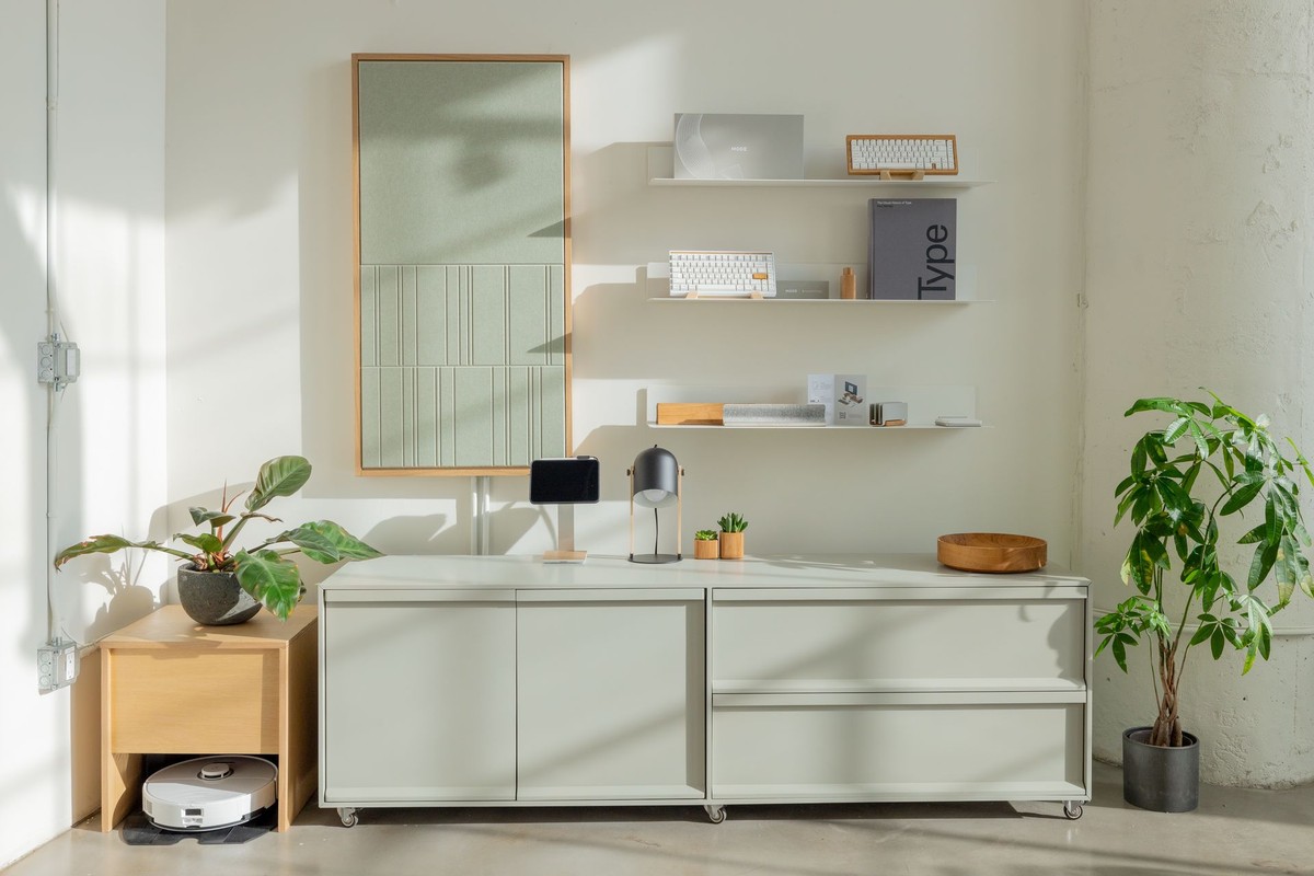 Matthew Encina's workspace — photo 7