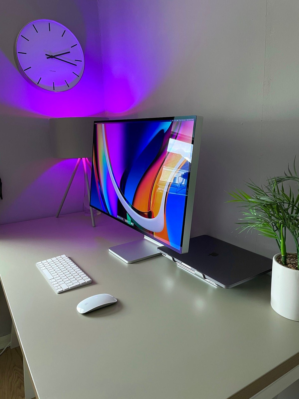 James McDonald's workspace