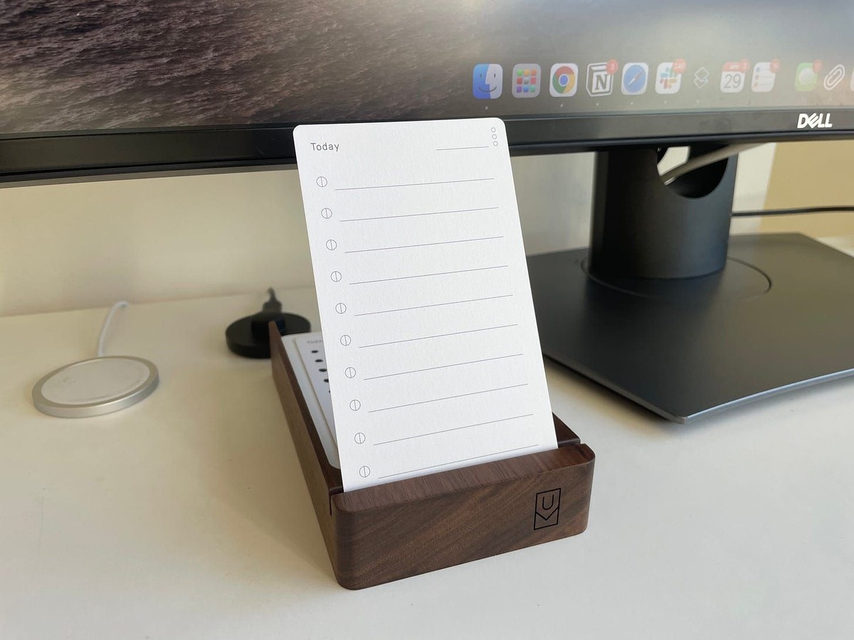 Presh Dineshkumar's workspace — photo 2