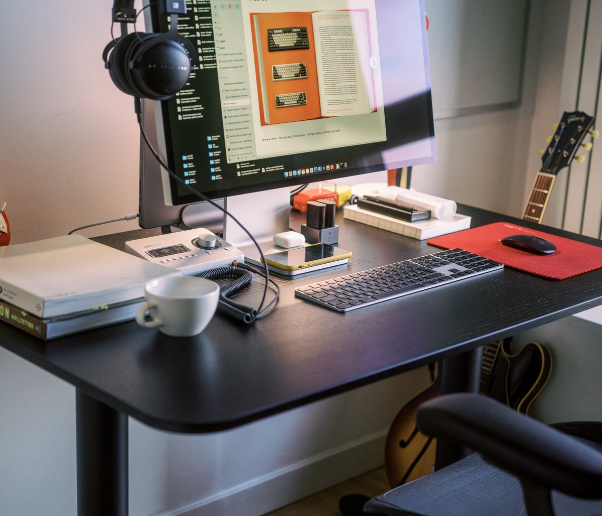 Alex Tsayun's workspace — photo 3