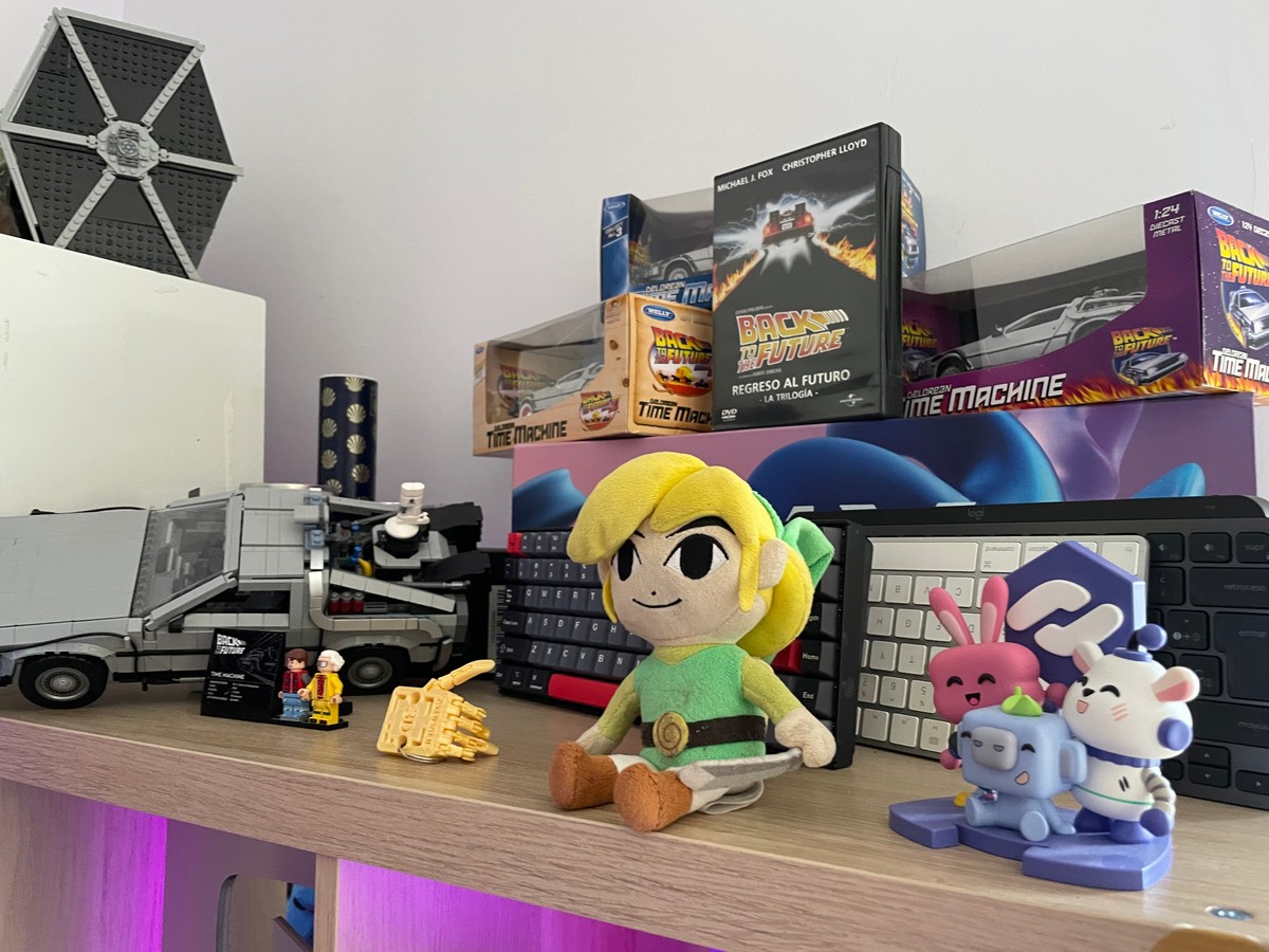 Carlos Azaustre's workspace — photo 9