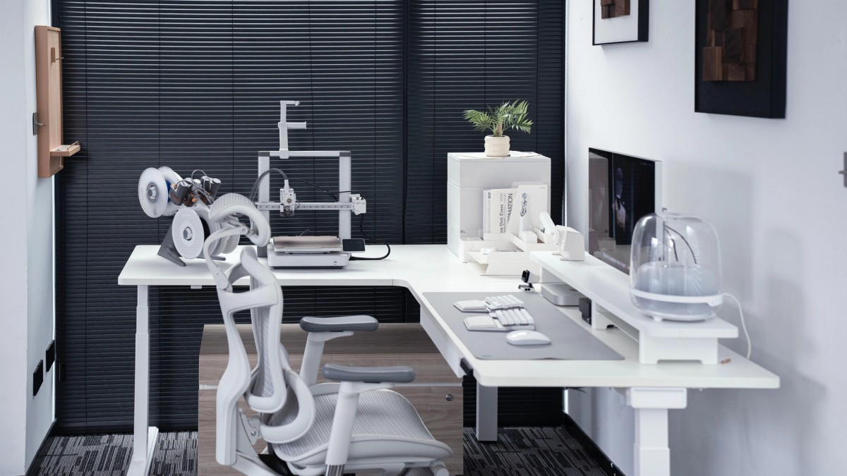 Tiancheng Luo's workspace — photo 2