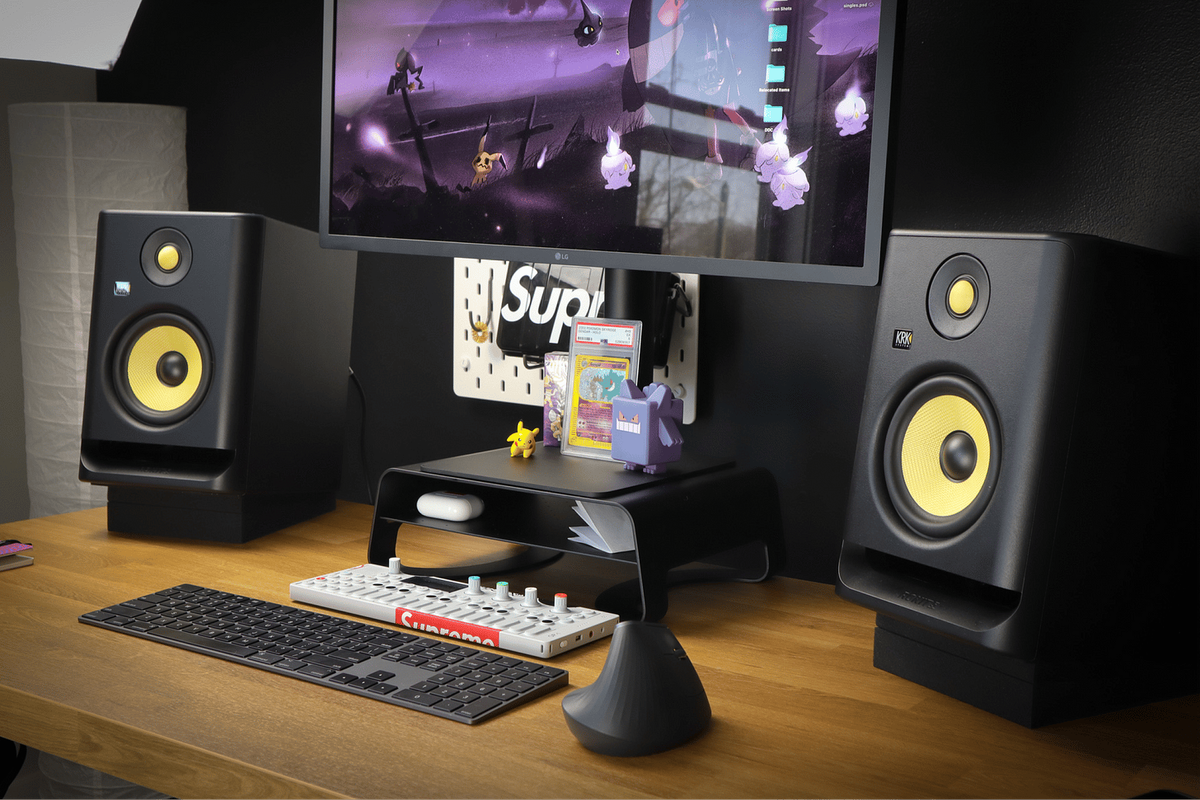 Dennis Cortés's workspace — photo 2