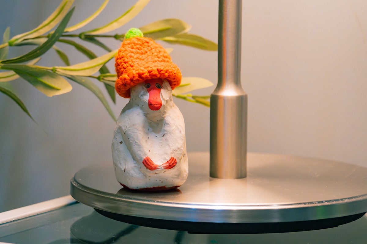 Lesley Sim's workspace — photo 4