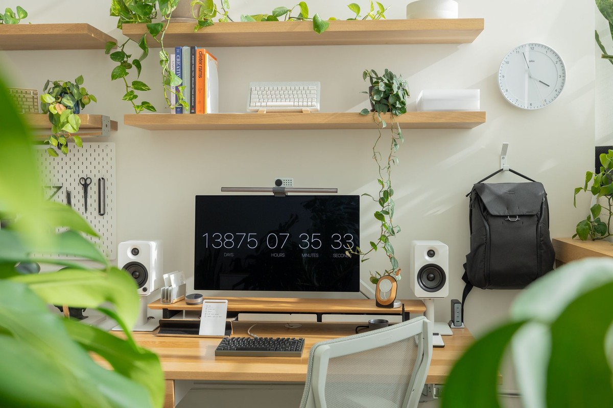 Matthew Encina's workspace — photo 2