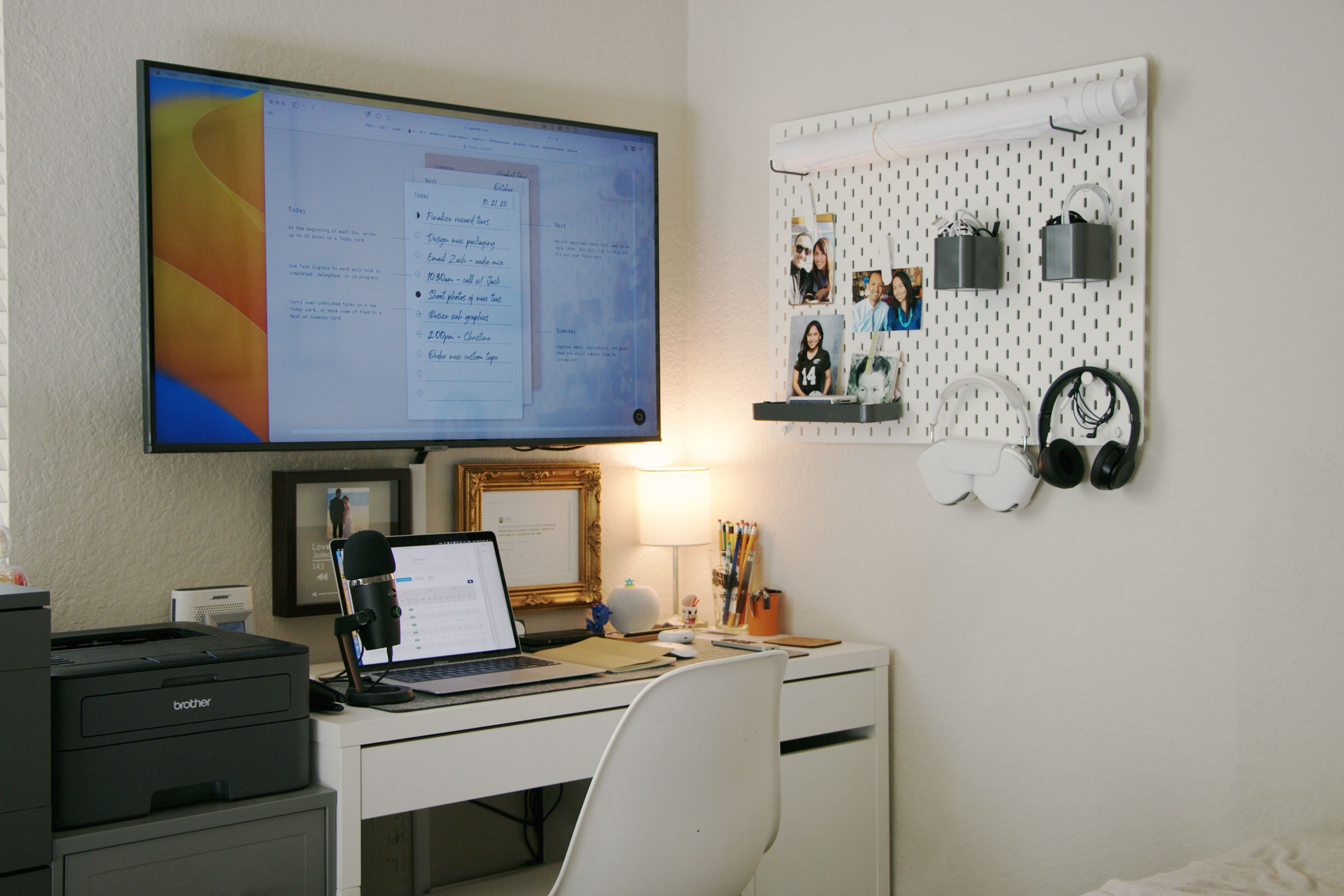 Jay Torres's workspace