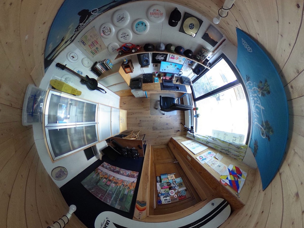 Kristof Morlion's workspace — photo 3