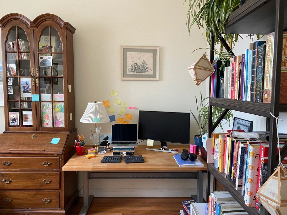 Tessa Brown's workspace — photo 2