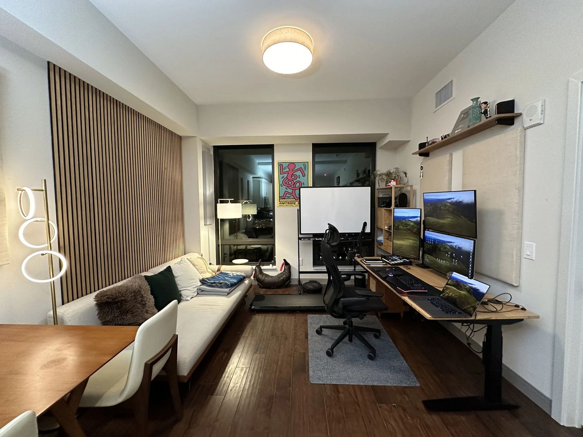 Ben Chon's workspace — photo 2