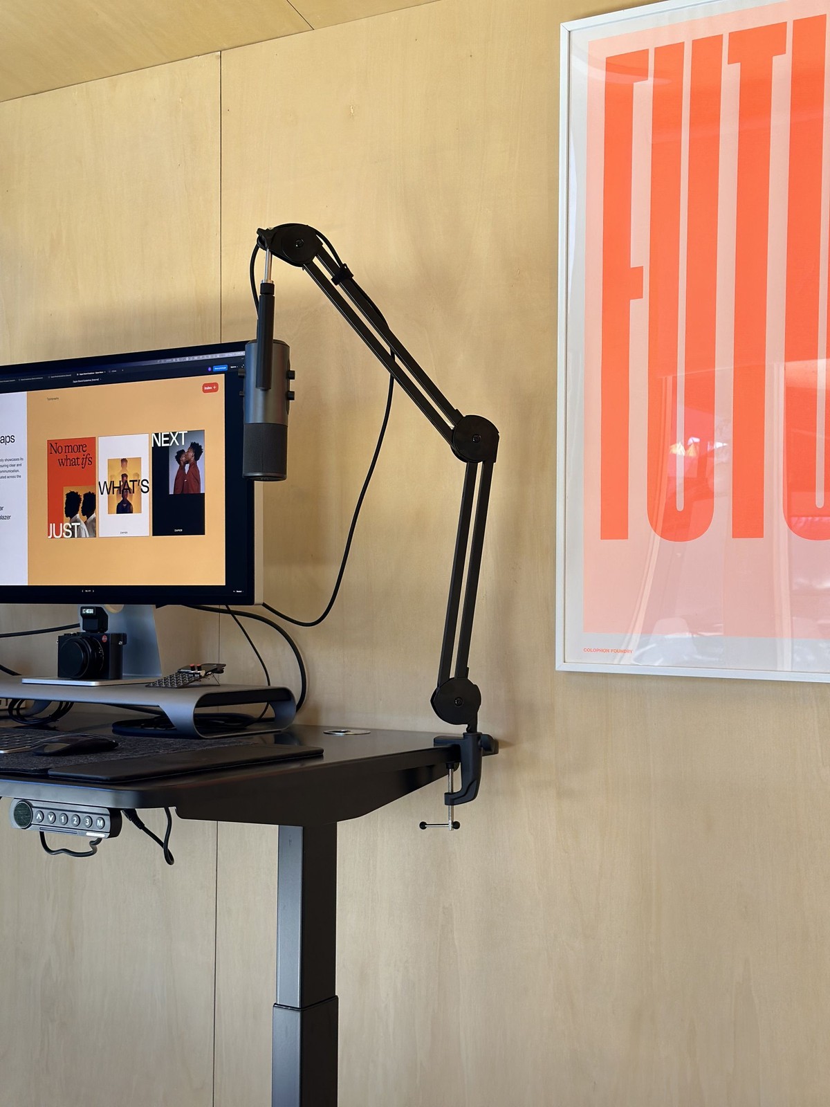 Aaron Poe's workspace — photo 7