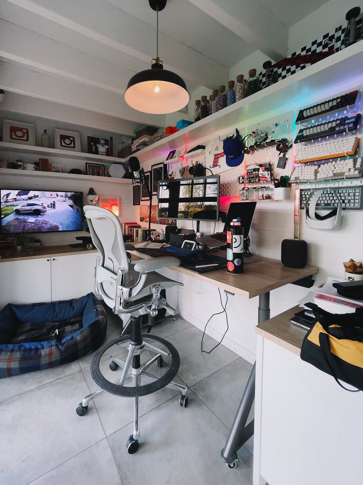 Tim Van Damme's workspace — photo 2