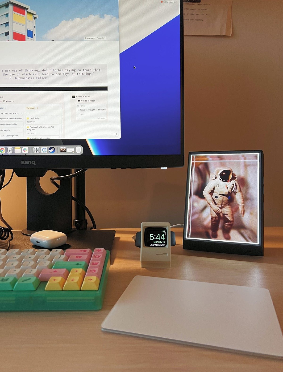 Nikki Chan's workspace — photo 2