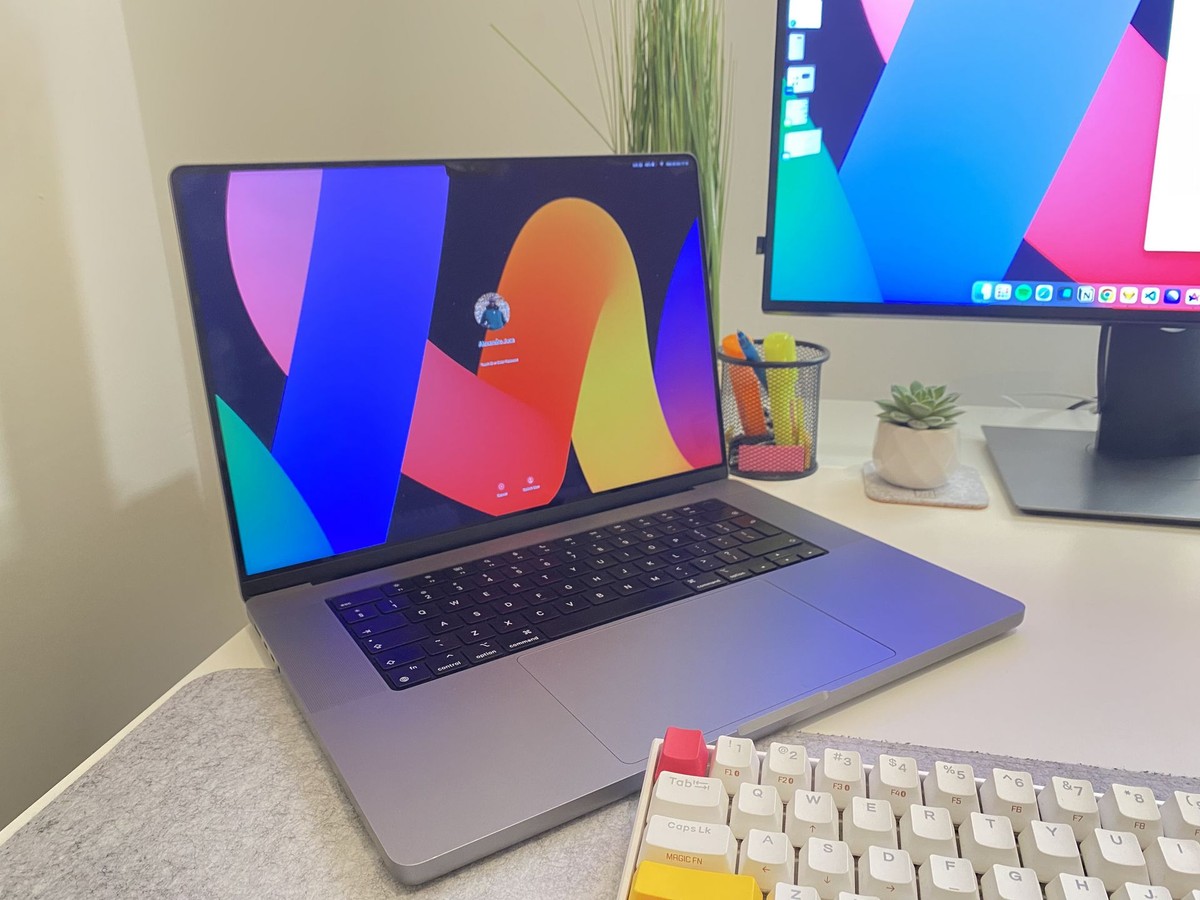 Alexandre Juca's workspace — photo 3