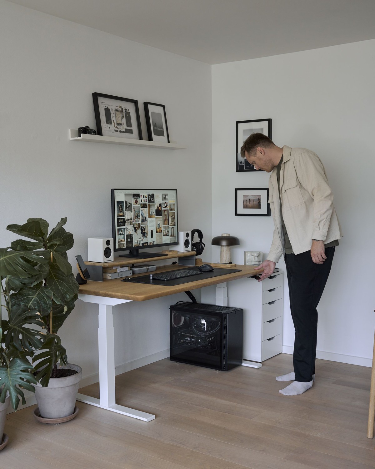 Lasse Jensen's workspace — photo 10