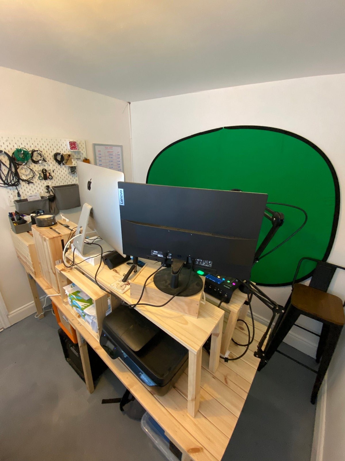 Jen Bryan's workspace — photo 2