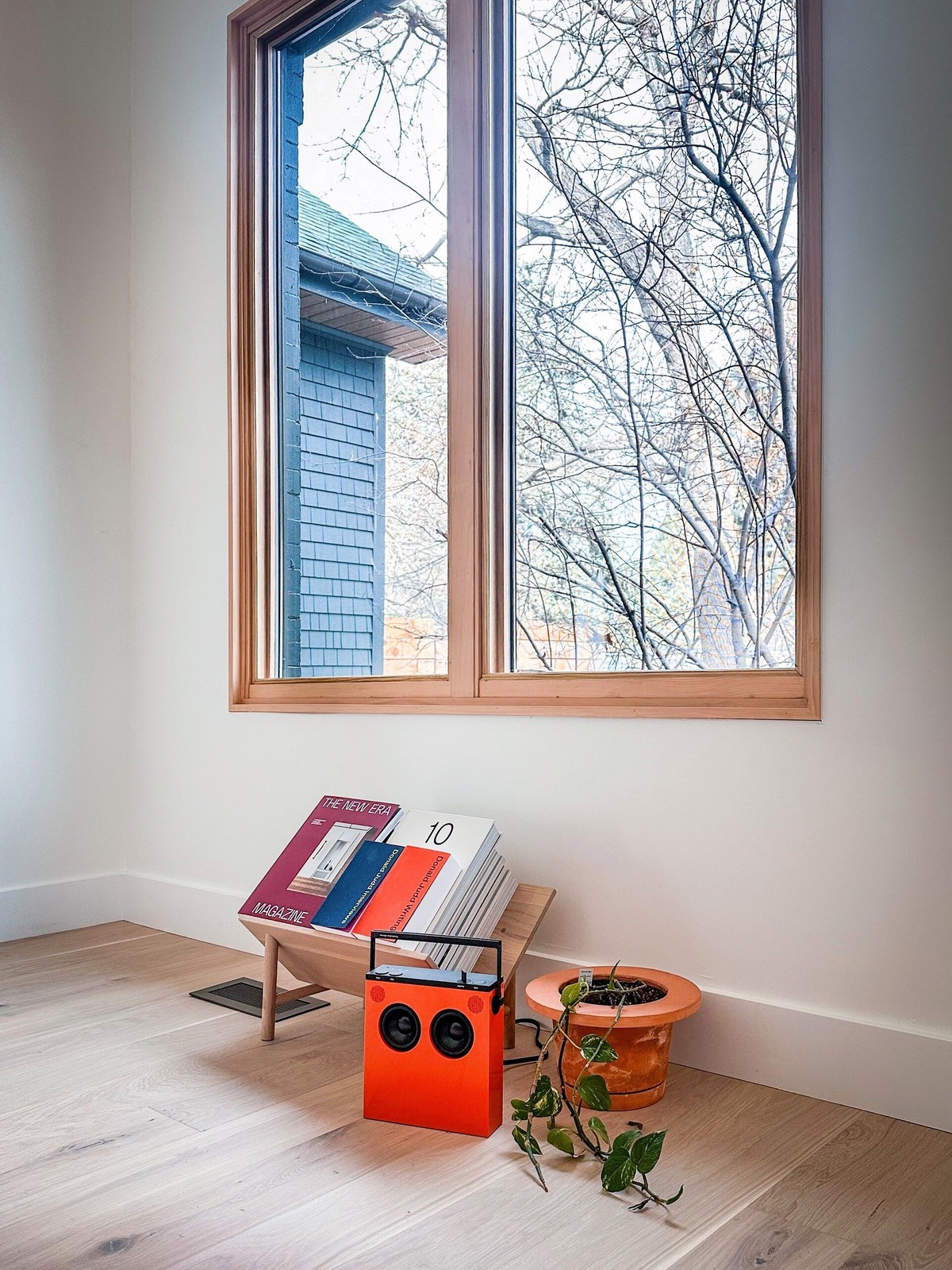 Sean Thompson's workspace — photo 3