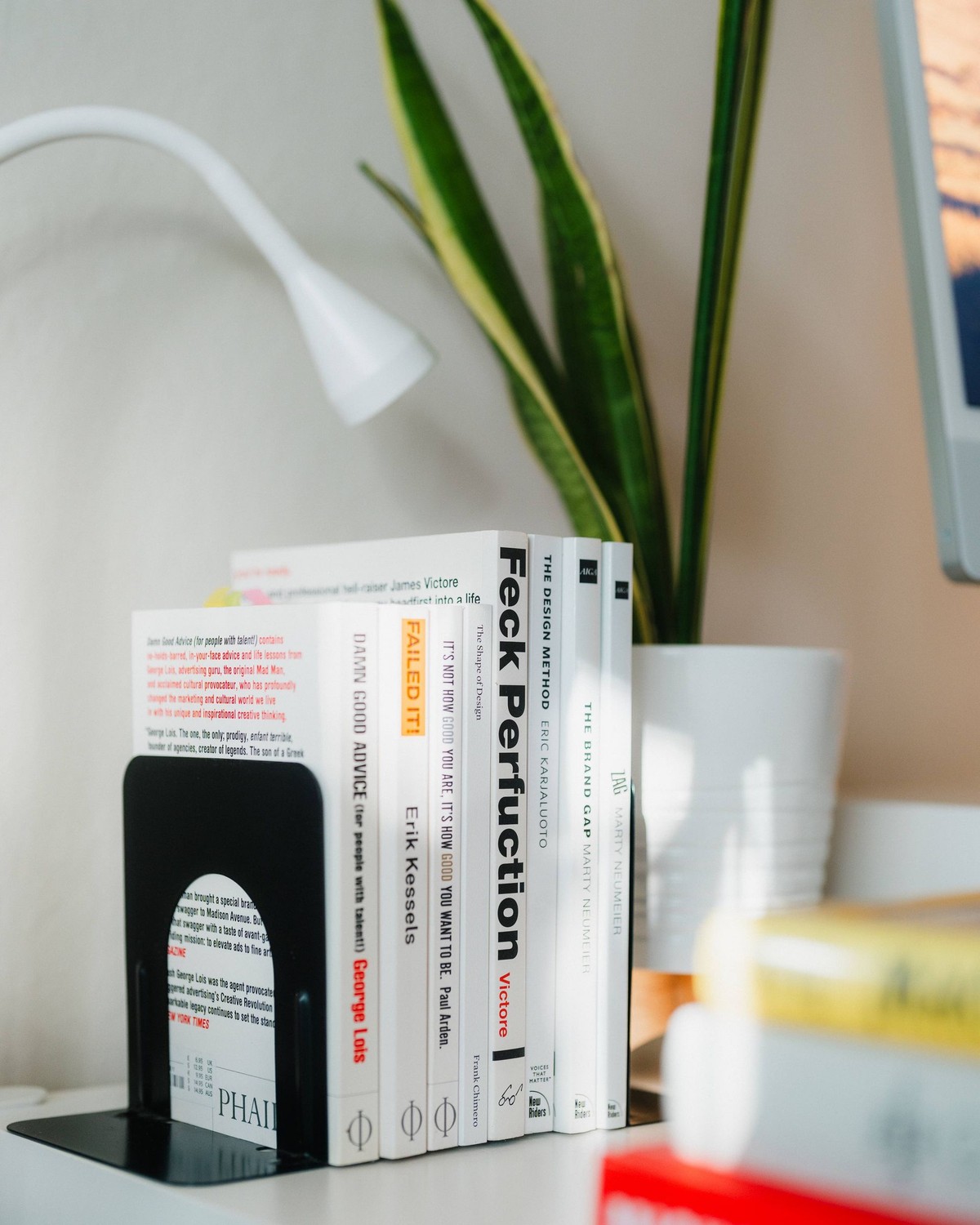 Rishad Amarkhel's workspace — photo 5