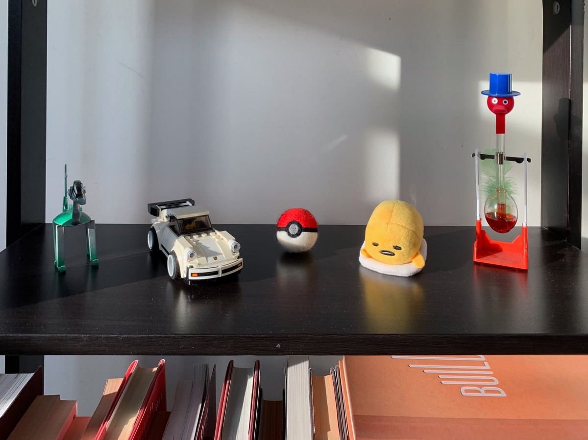 Max Musing's workspace — photo 4