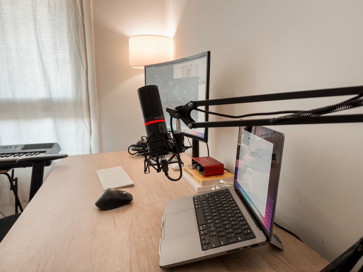 Ale Bogado's workspace — photo 3