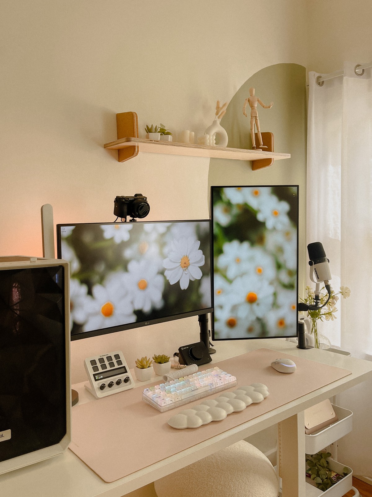 Gem Zape's workspace — photo 2