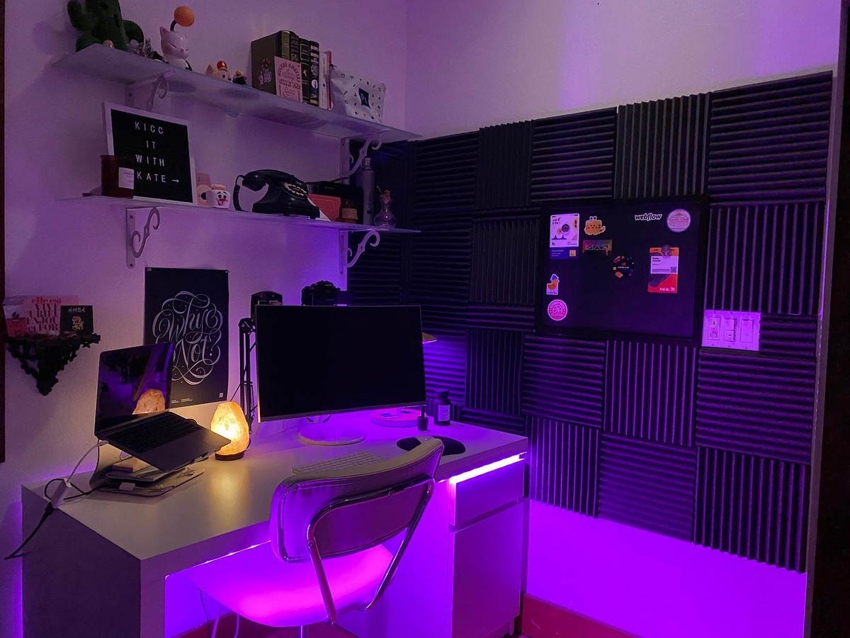 Kate Kassab's workspace — photo 2