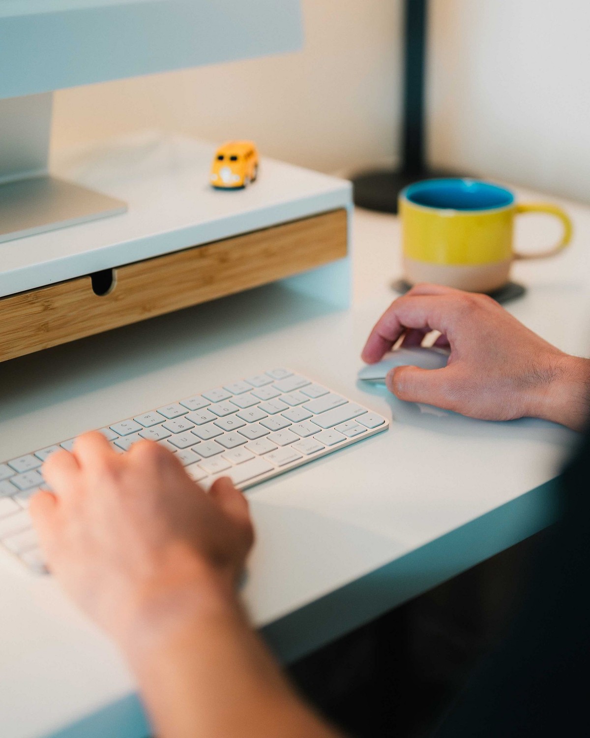 Rishad Amarkhel's workspace — photo 6
