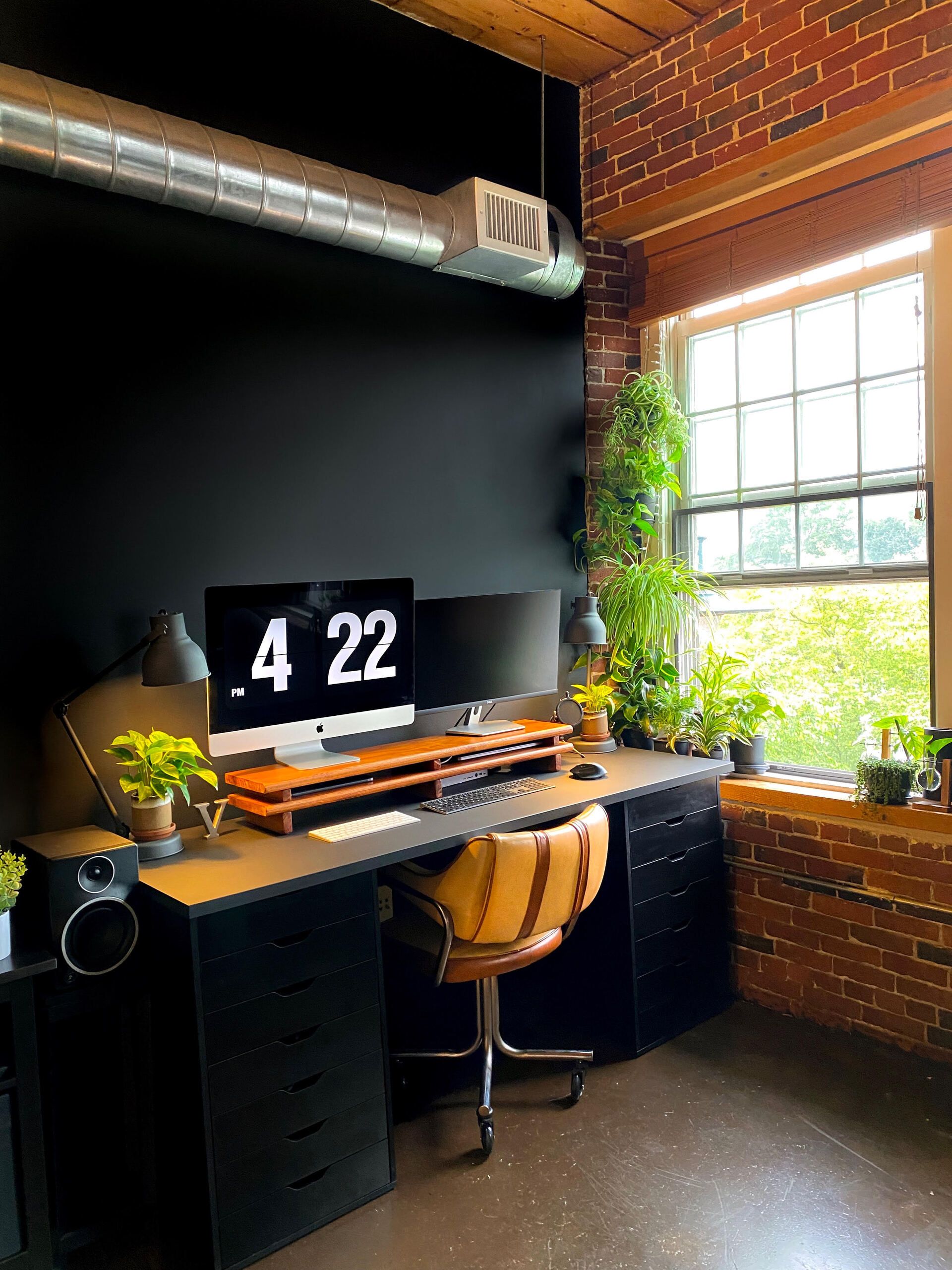 Vee Talbert's workspace