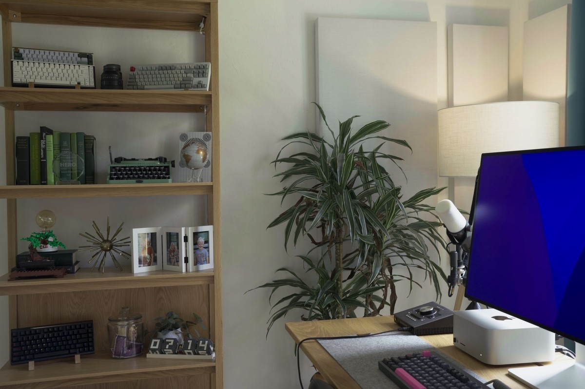 Adam Elmore's workspace — photo 4