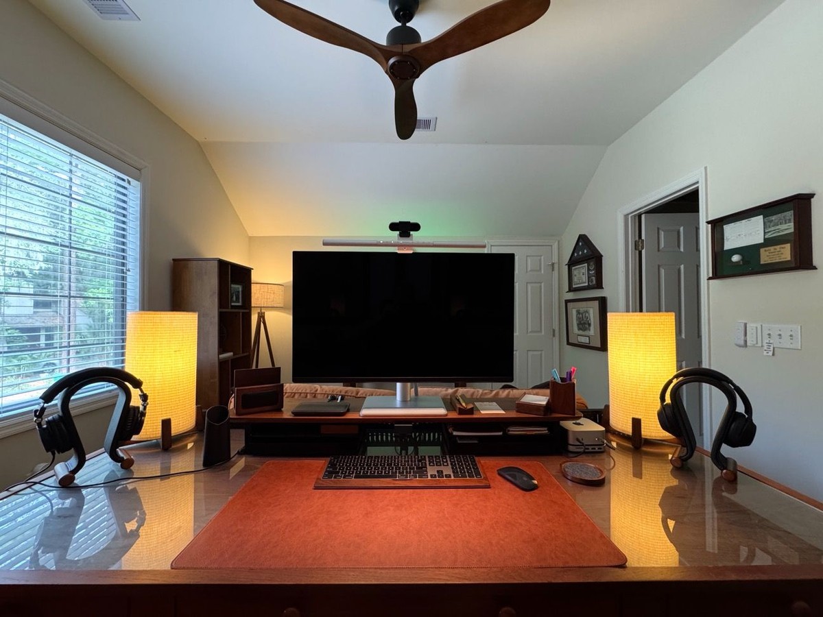 Kenneth Gudz's workspace — photo 2