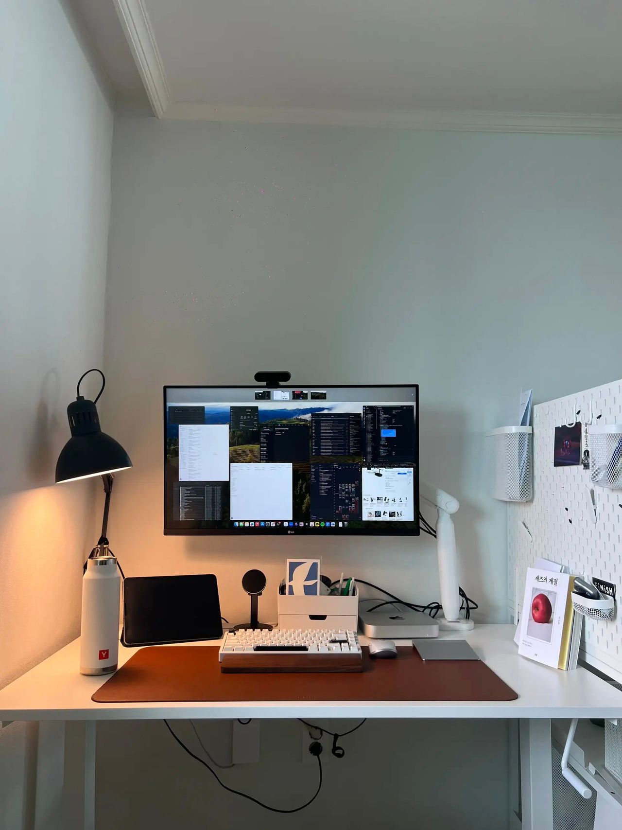 Arthur Kim’s workspace