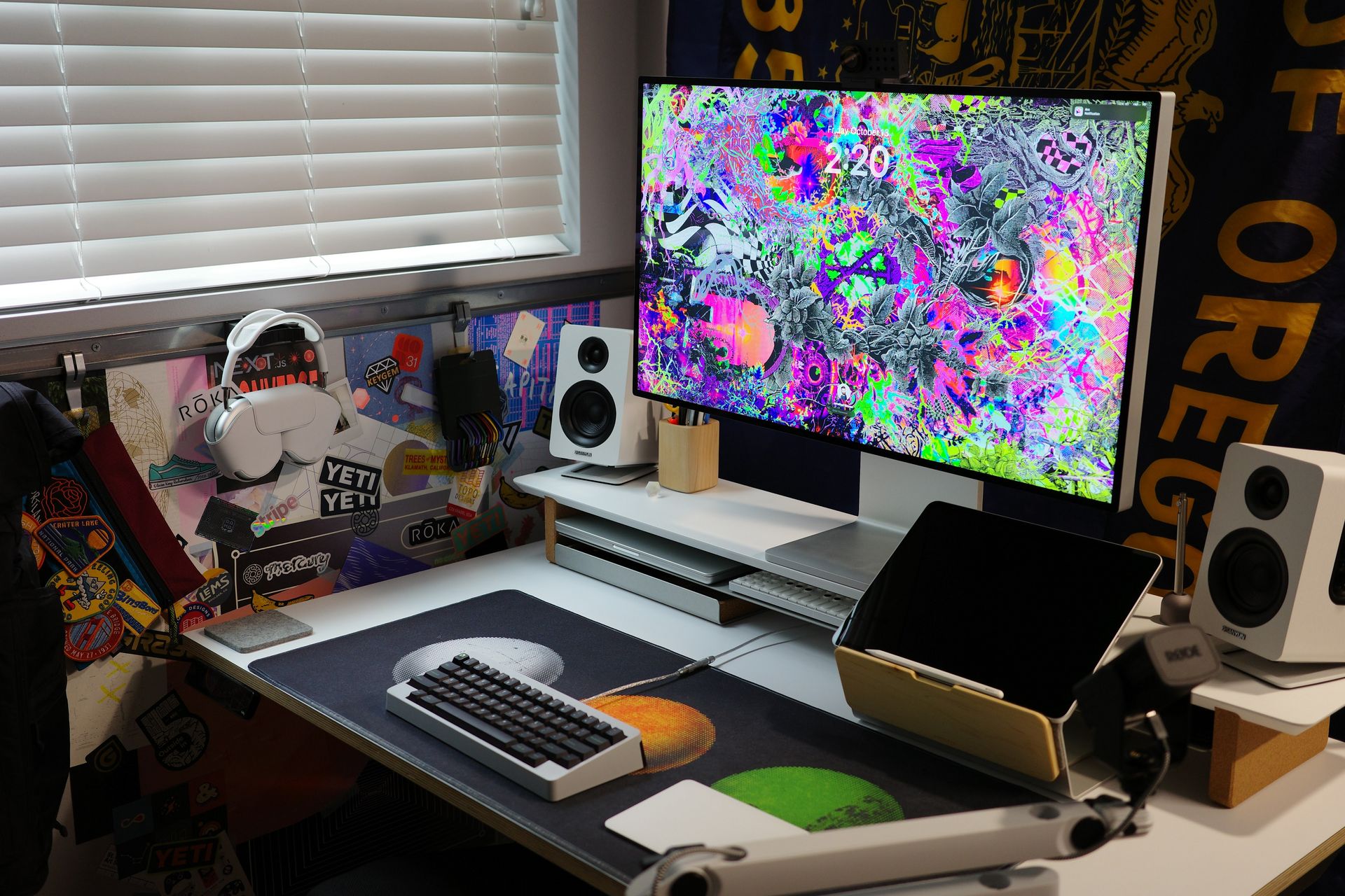 Jonathan Simcoe's workspace