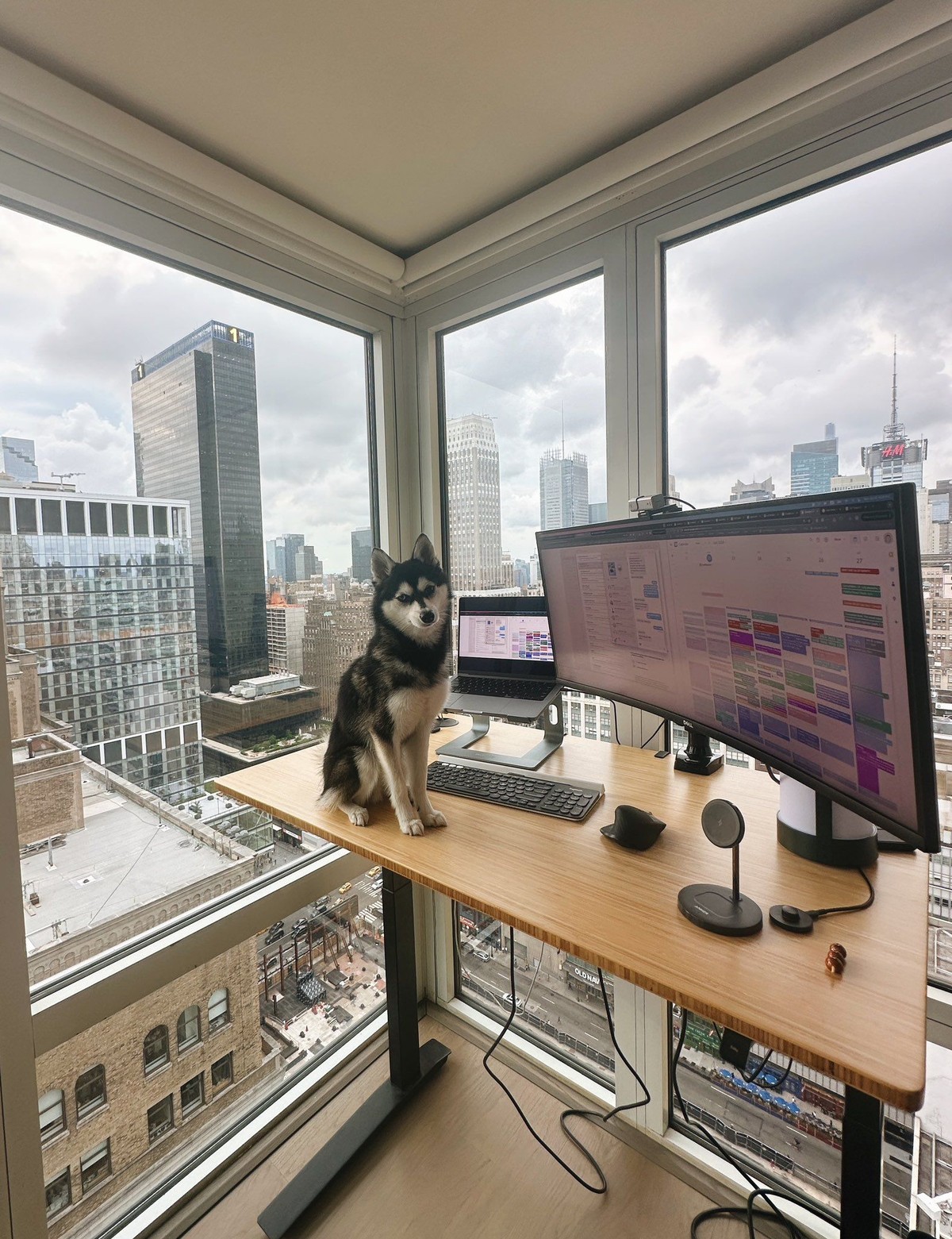 Andrew Yeung's workspace — photo 4