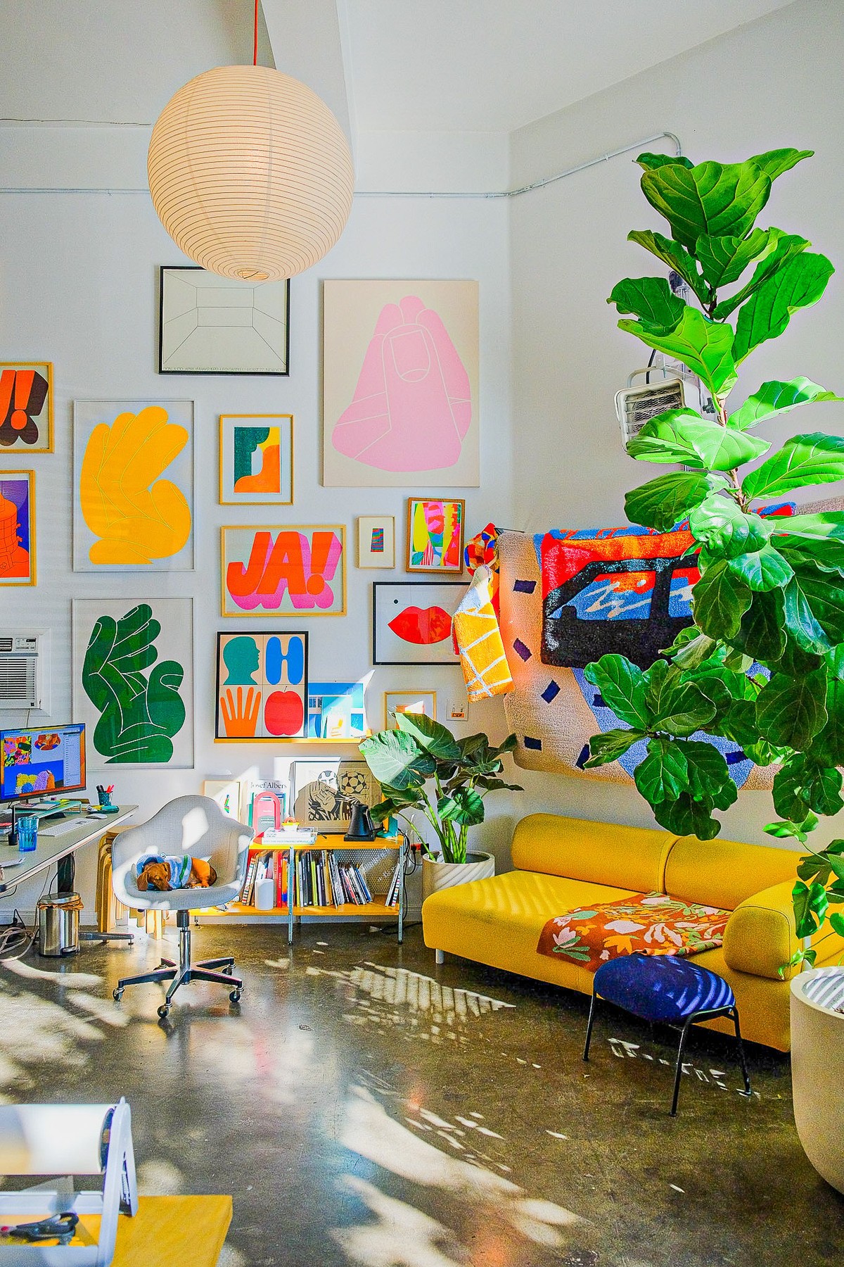 Sebastian Curi's workspace — photo 6