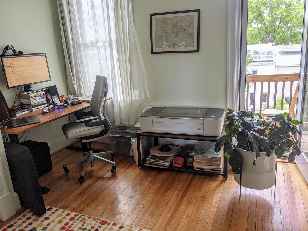 Amelia Wattenberger's workspace — photo 2