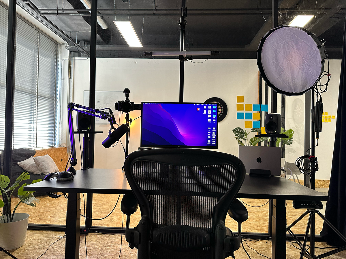 Mike Strives's workspace — photo 7