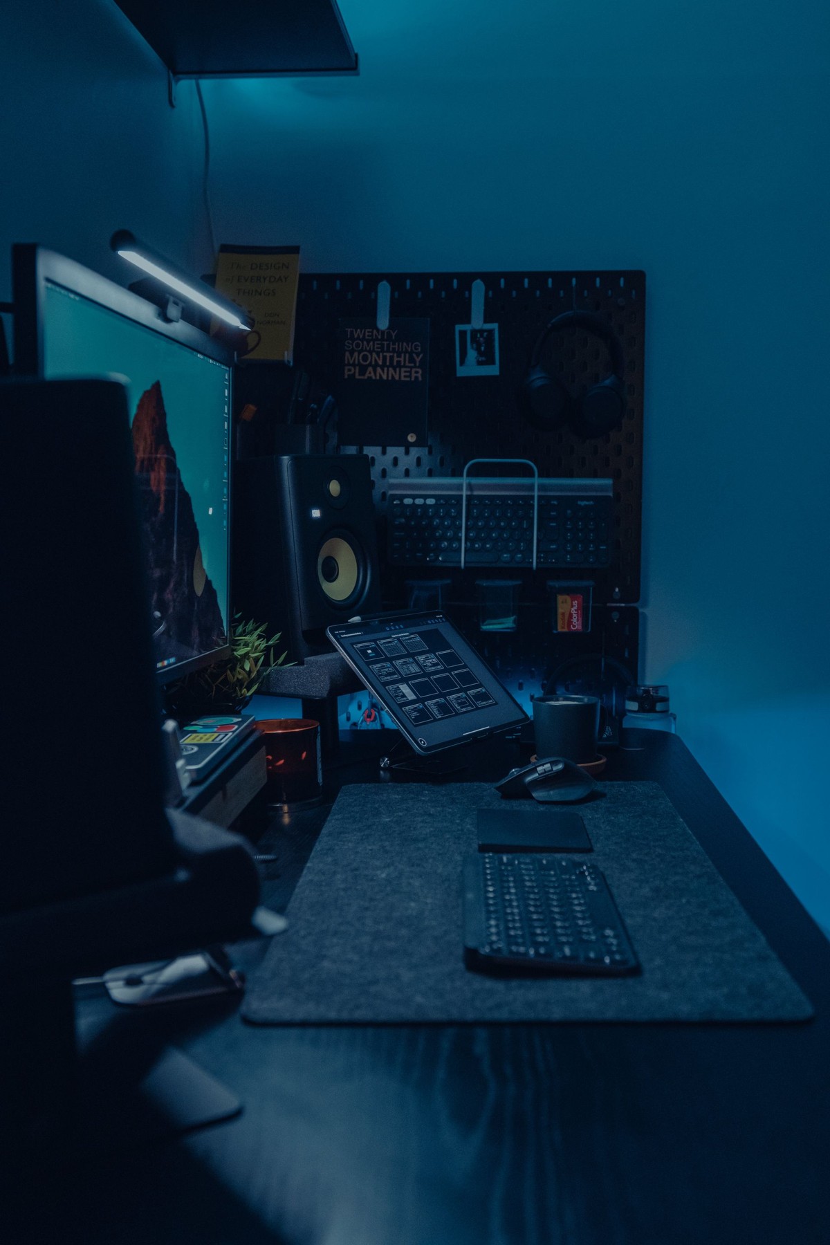 Sayed Essam's workspace — photo 4