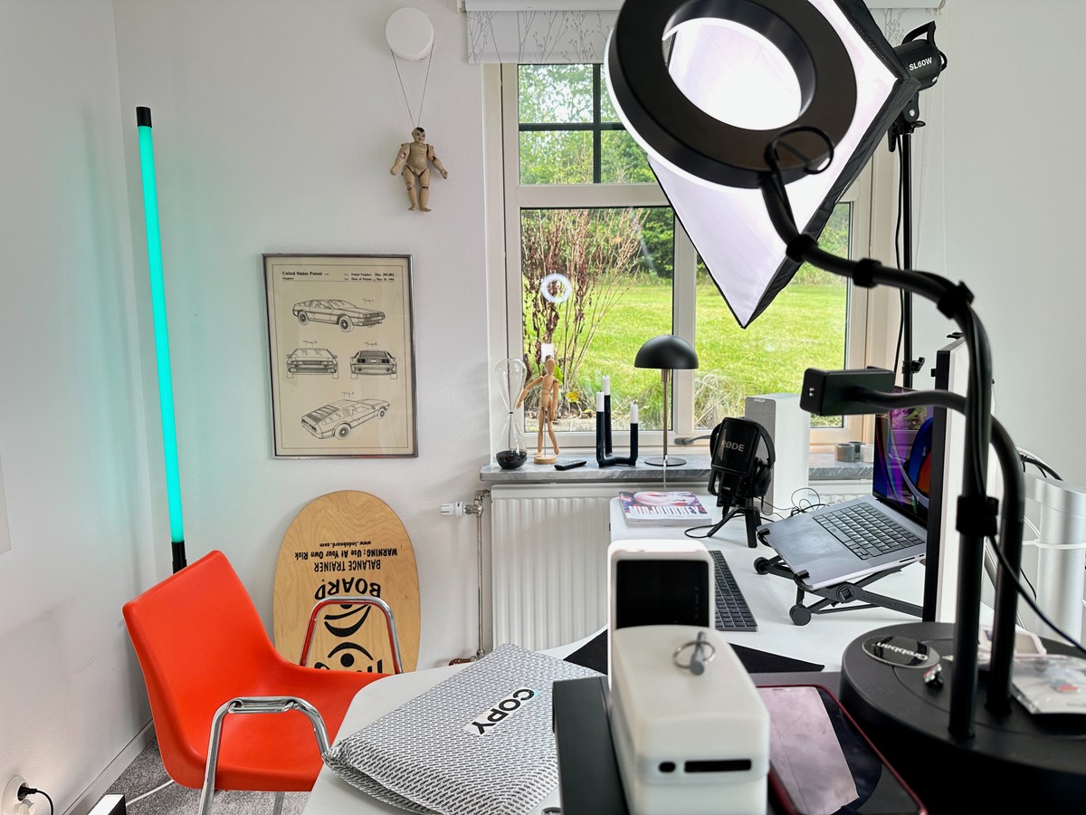 Linus Ekenstam's workspace — photo 2