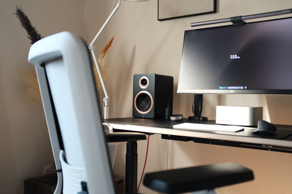 Mateus Almeida's workspace — photo 4