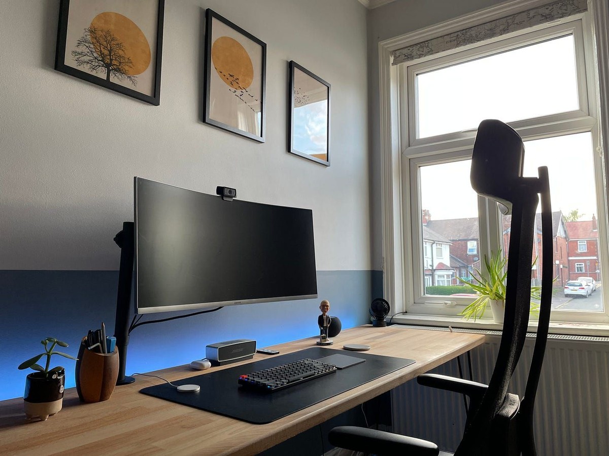 James Brooks's workspace — photo 3