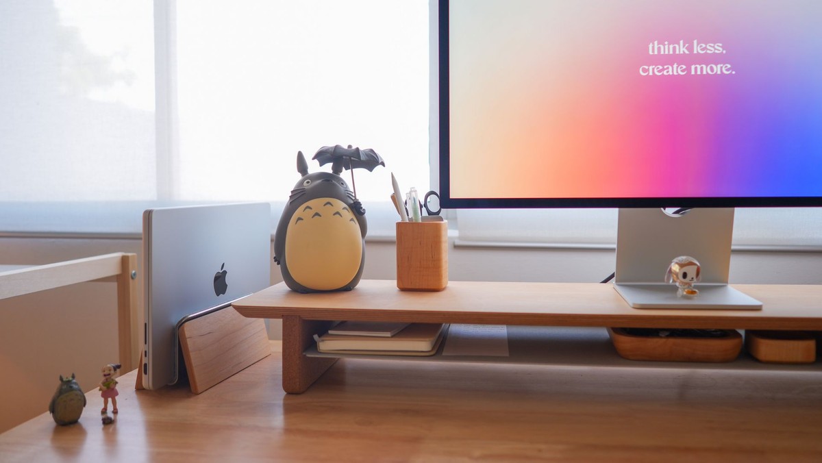 Rachel How's workspace — photo 3