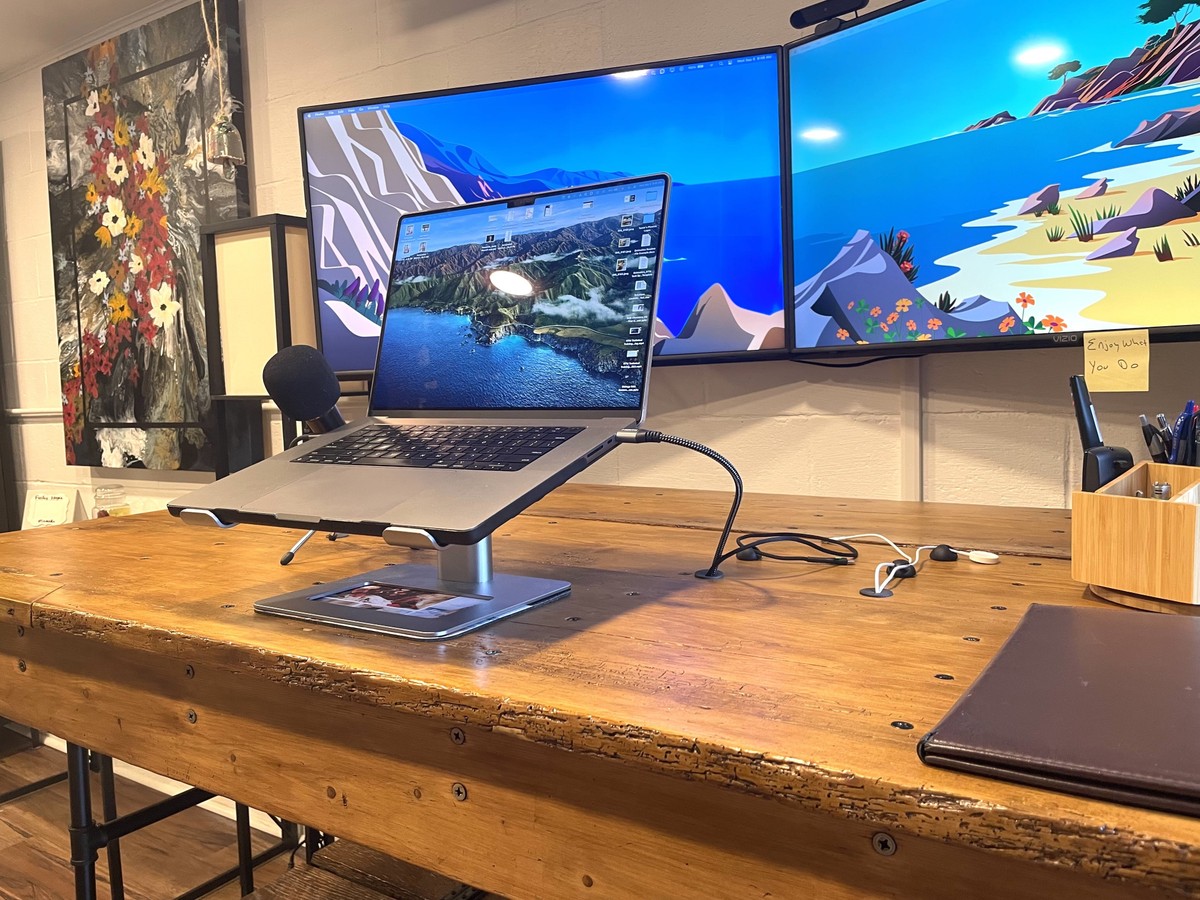 Blake Mascali's workspace — photo 5