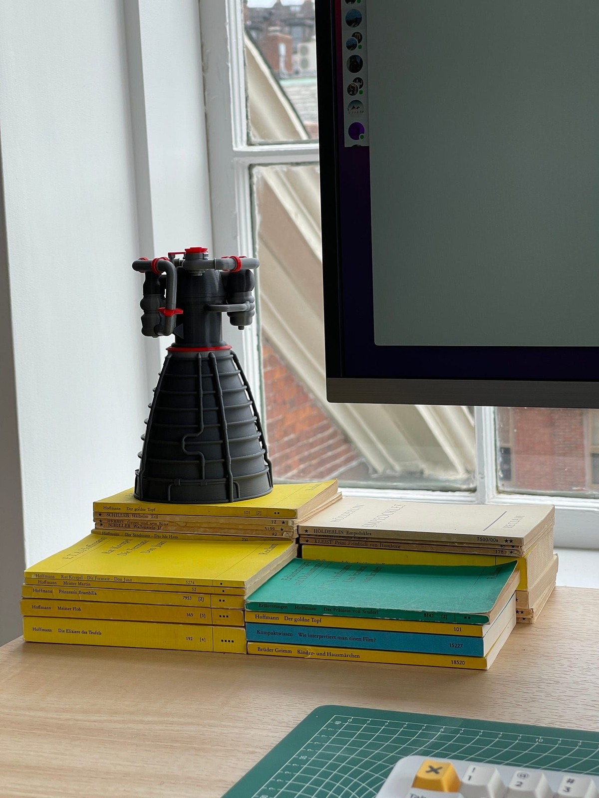Will Manidis's workspace — photo 4