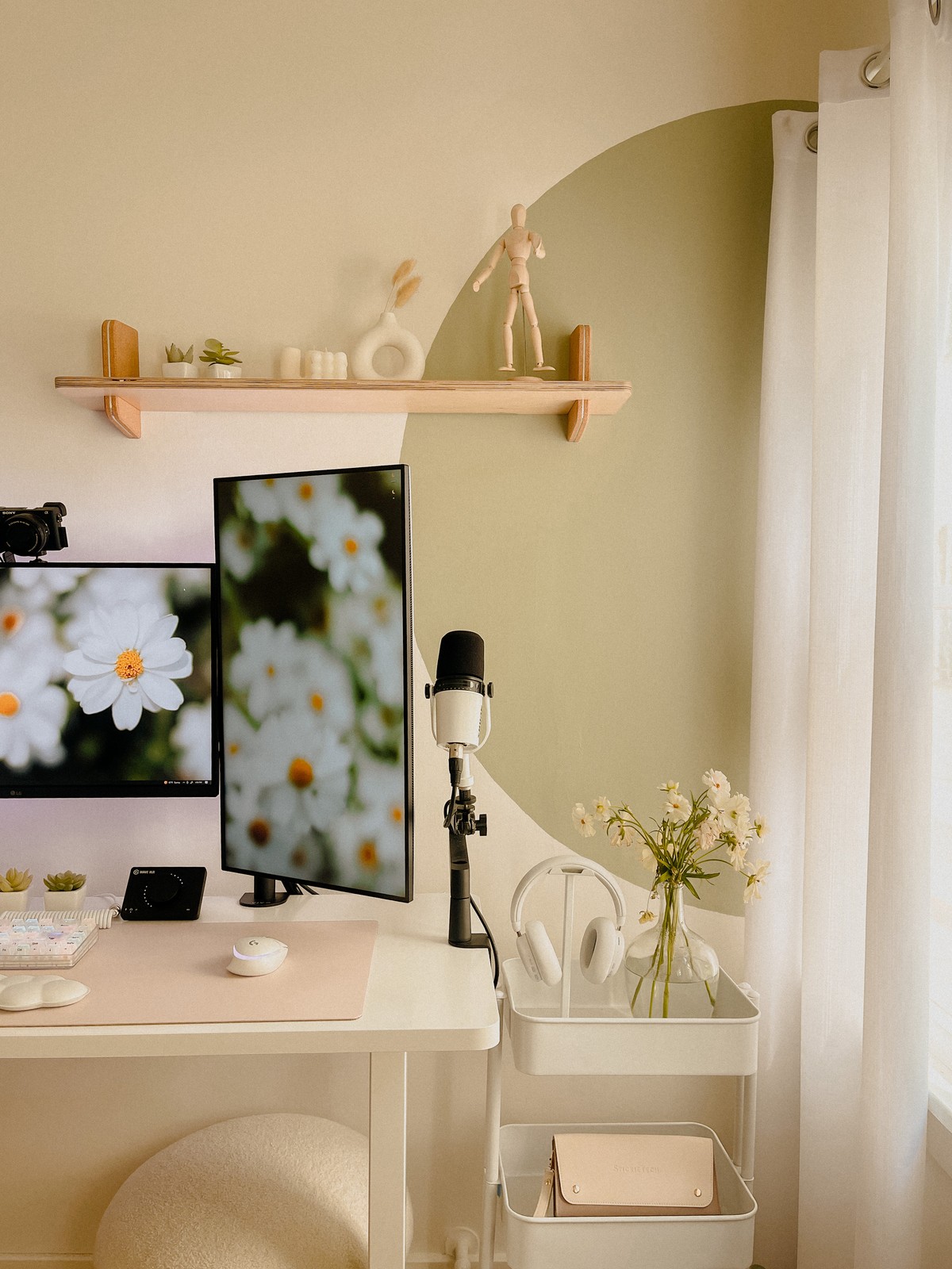 Gem Zape's workspace — photo 4