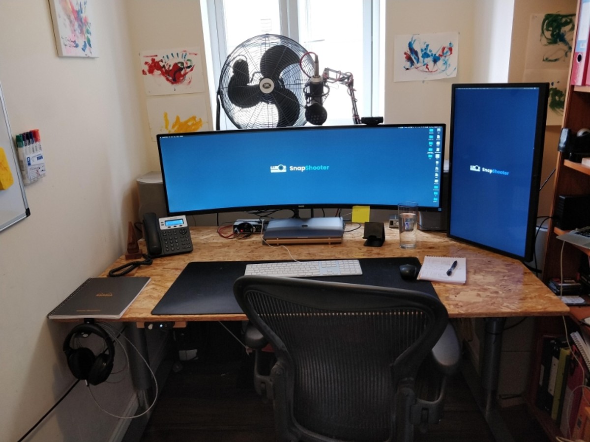 Simon Bennett's workspace
