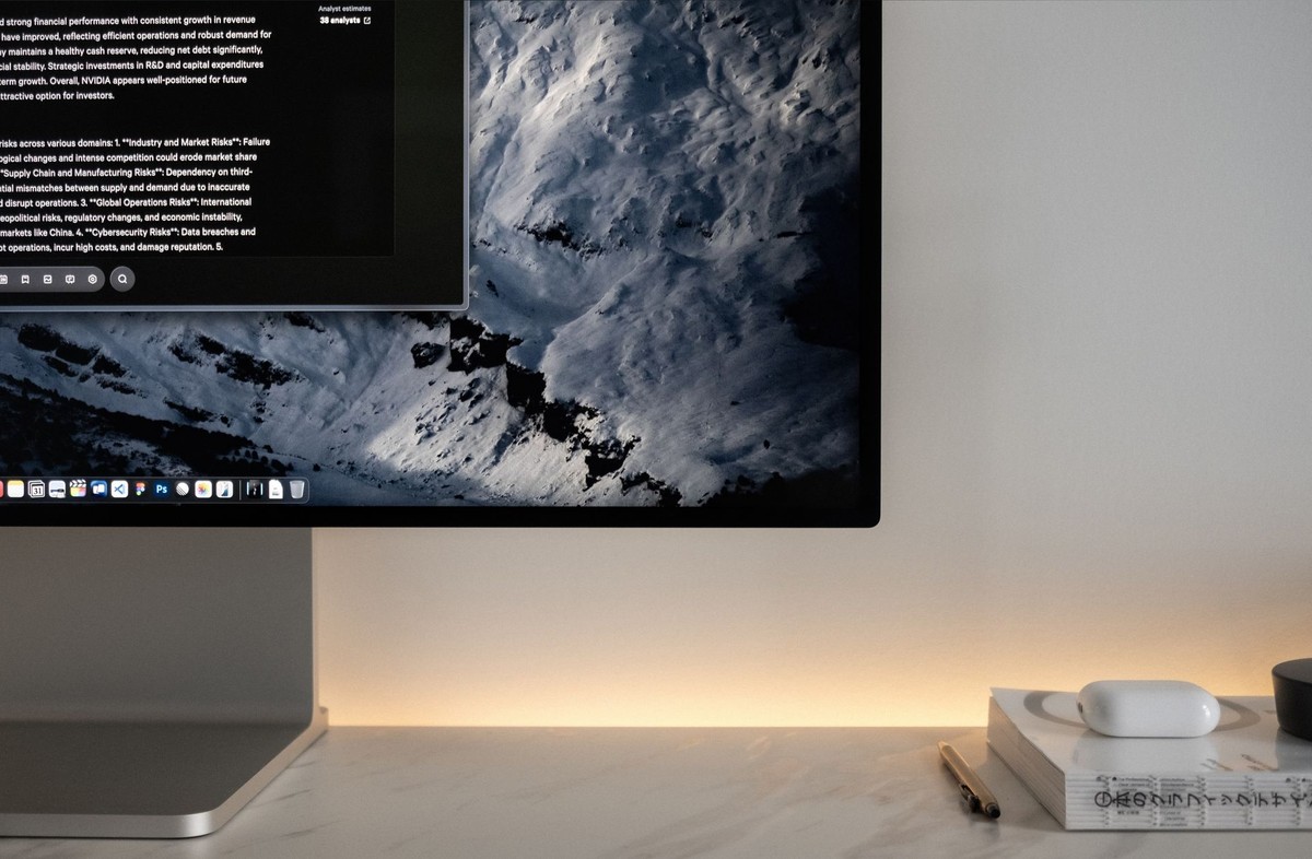 Thiago Costa's workspace — photo 4