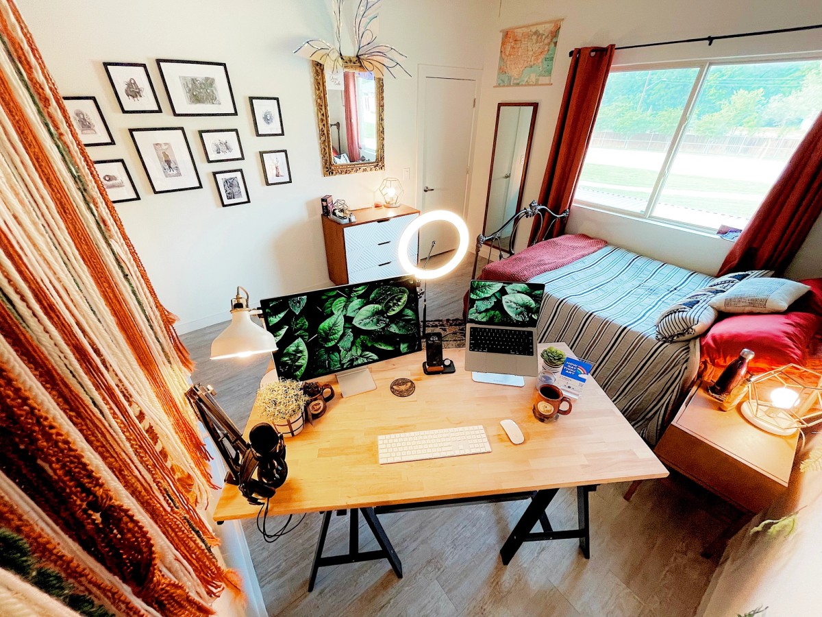Jey Austen's workspace — photo 9