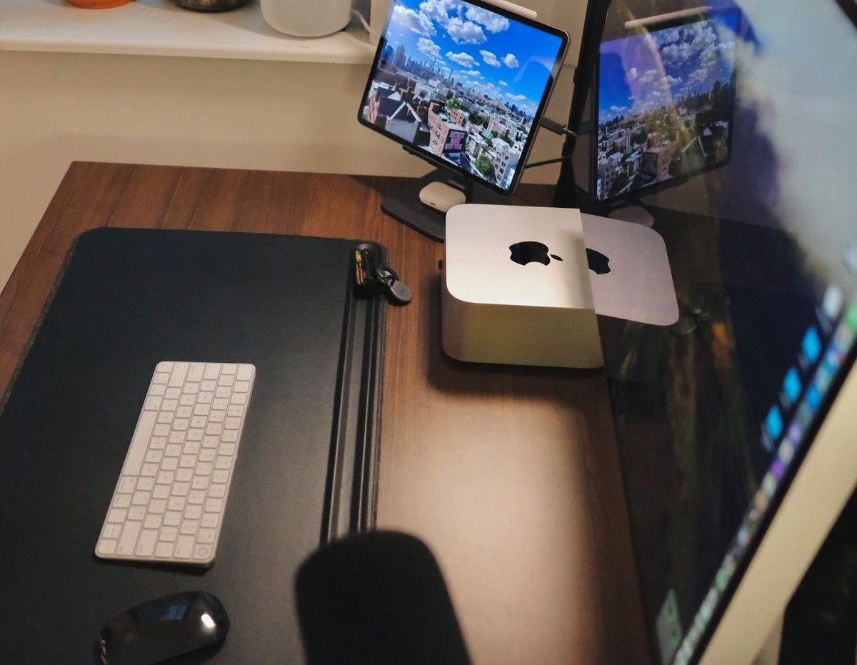 Housseynou Fall's workspace — photo 3
