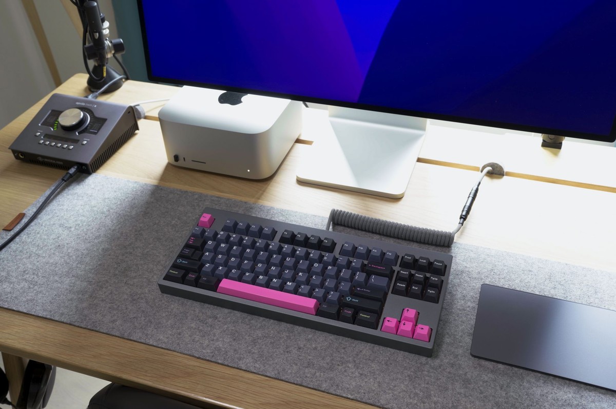 Adam Elmore's workspace — photo 3