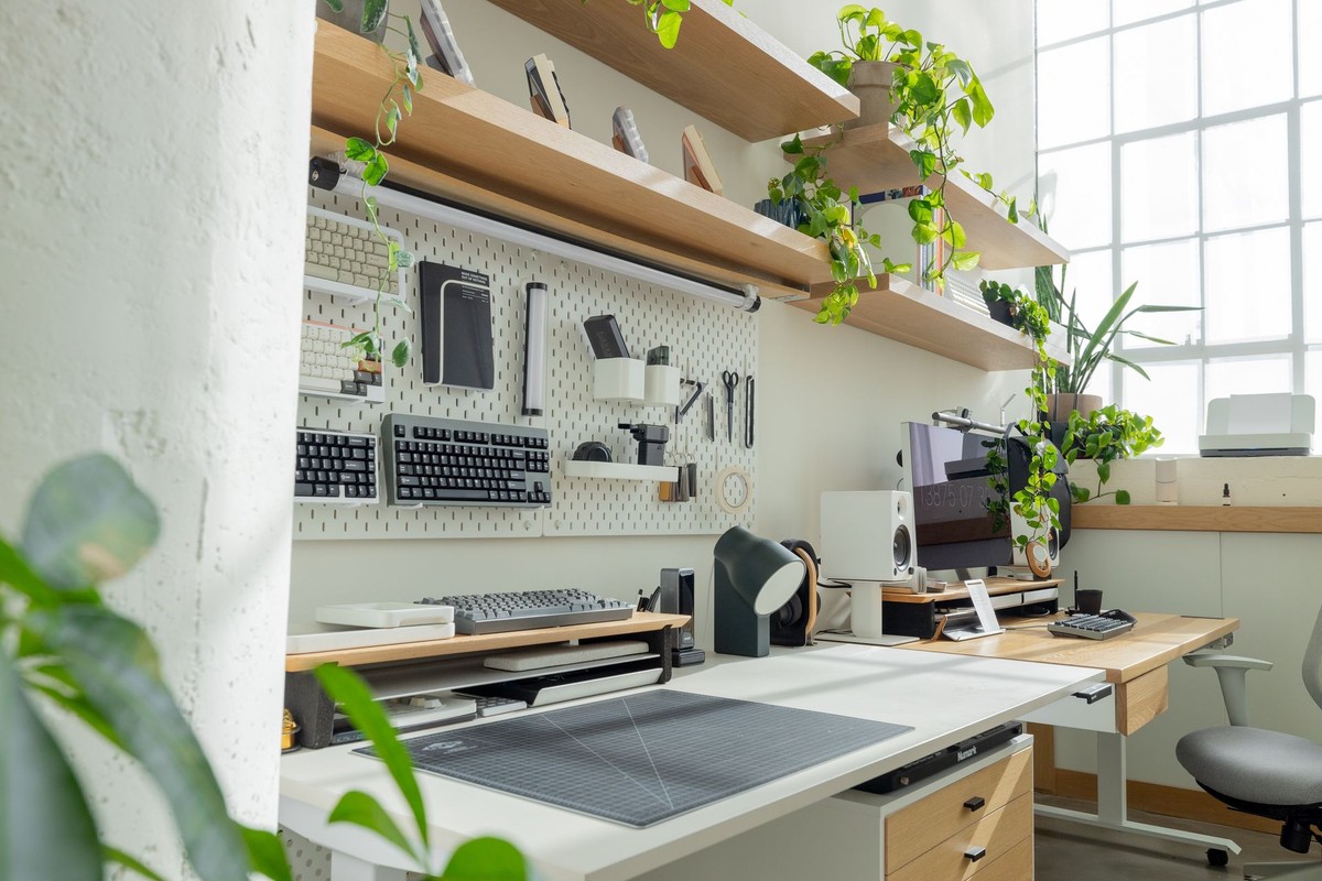 Matthew Encina's workspace — photo 4